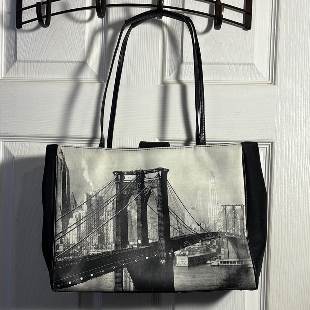 Vintage Black and White Cityscape Tote Bag - Picture 3 of 14
